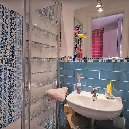 Chroma Italy - Chroma Marconi بيت ضيافة 2*